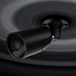 BulletCam (5 Mp/2.8 mm) - дротова охоронна IP-камера з роздільною здатністю до 2880 × 1620 пікселів і кутом огляду 100°–110°, чорна і біла